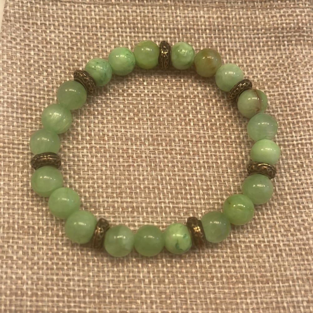 💚Natural green authentic stone bracelet with antique bronze toned spacers💚